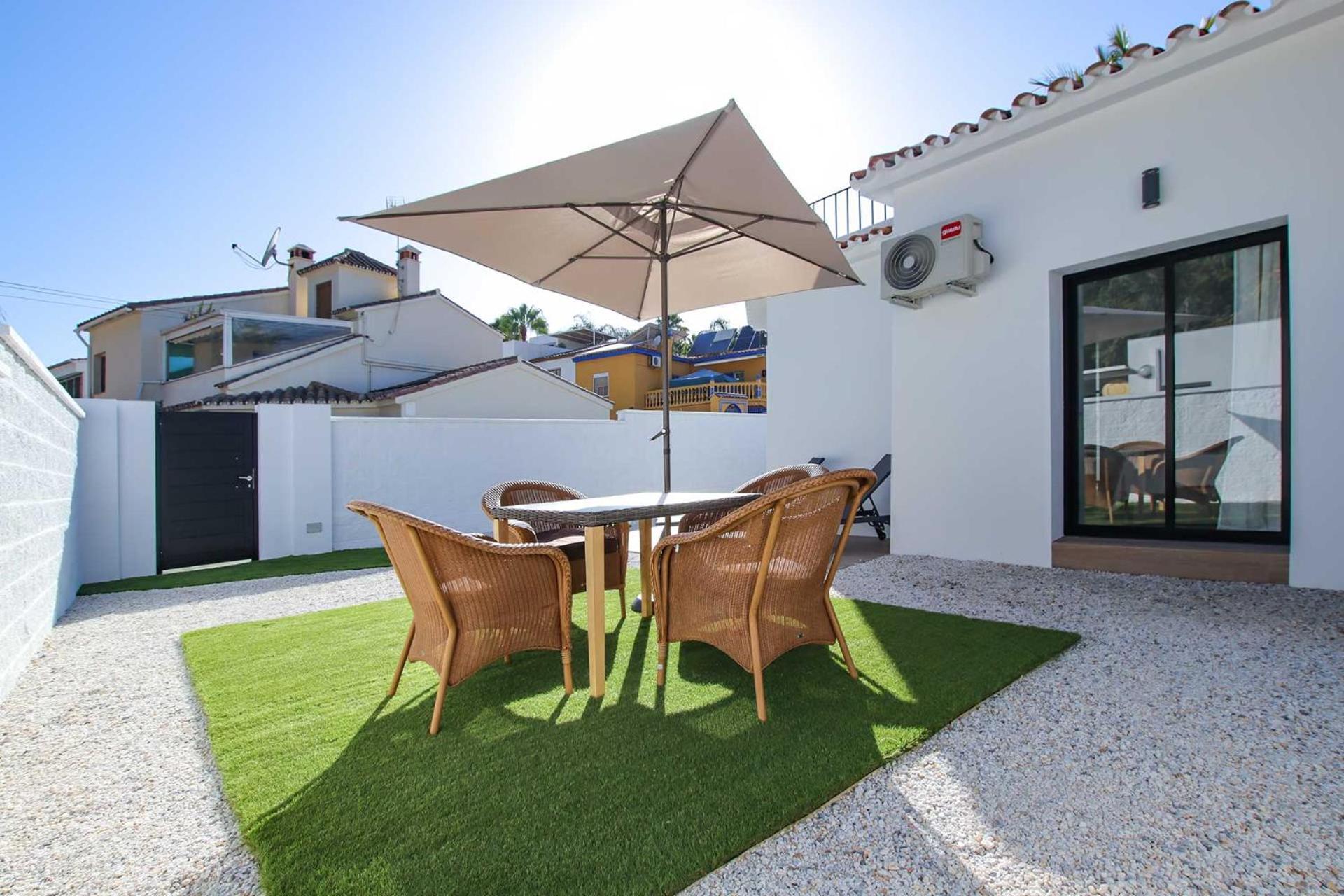 Linda Vista Beach Apartment มาร์เบยา ภายนอก รูปภาพ